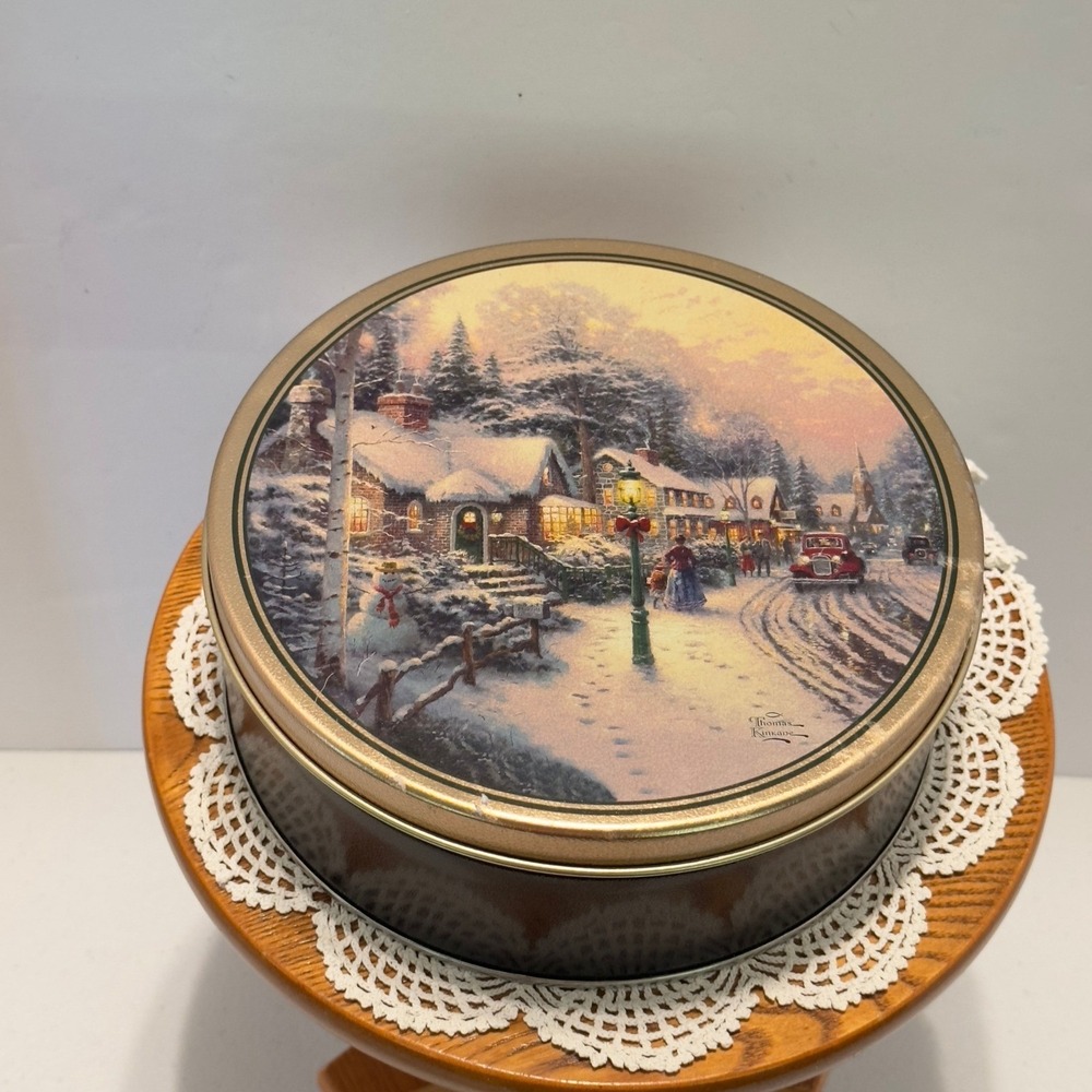 Thomas Kinkade Village Christmas‎ Tin 1997 Vintage Round Holiday Cookie Canister